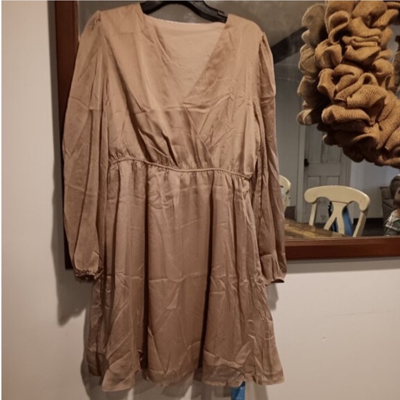LAST CHANCE ITEM Cupshe Brown Dress Size Large NWT - Picture 2 of 4